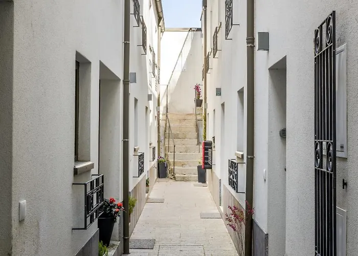 Apartment Bombarda By Dream